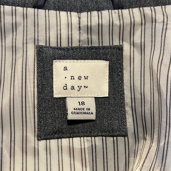 NWT A New Day Women’s Heather Gray Blazer 1085 - Picture 3 of 6